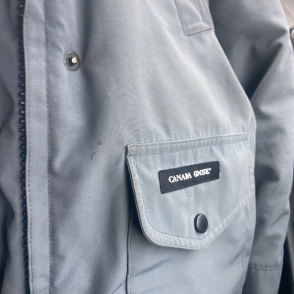 Canada Goose Trillium Parka for women.Grey. Small - Picture 12 of 12
